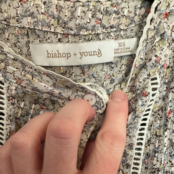 Anthropologie Bishop + Young short wide sleeve boho floral blouse Size XS - Picture 3 of 9